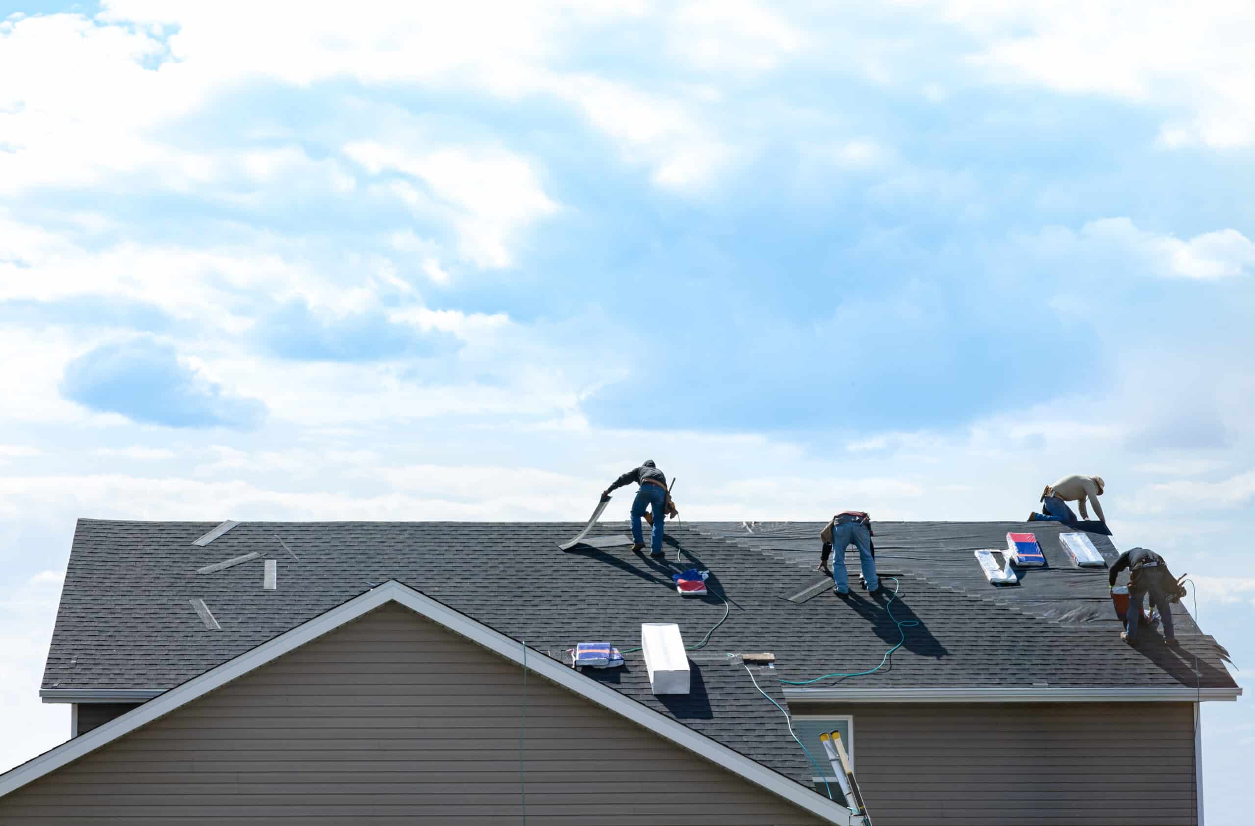 finding the right contractor for your roof replacement cost